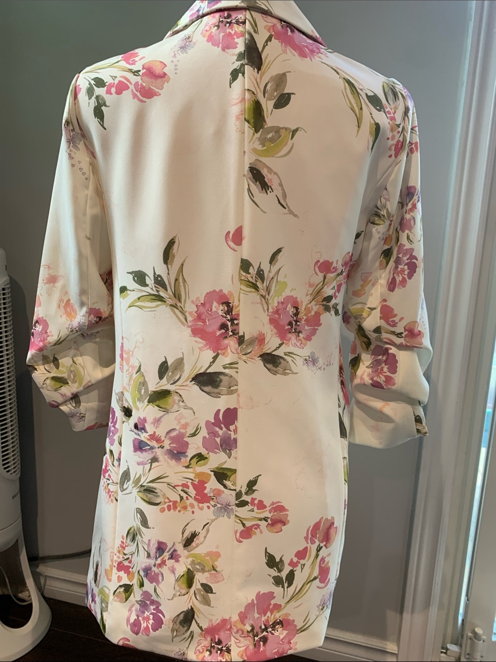 Guess White Floral Longline Blazer with Pink & Green Print - Picture 2 of 3